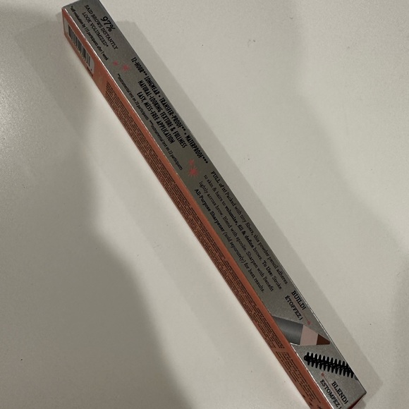 Benefit gimme brow pencil - Picture 2 of 3